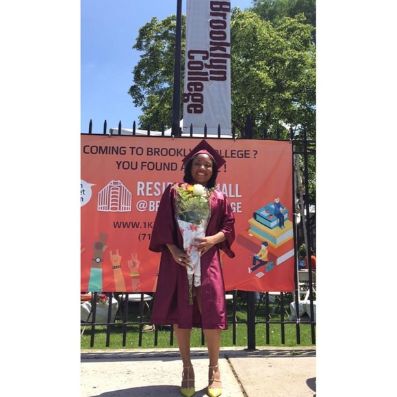 Meet your Posher, Olonna - Picture 6 of 13